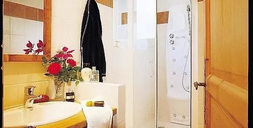 ***  Le Relais Du Mont Blanc Hotell Magland Frankrike